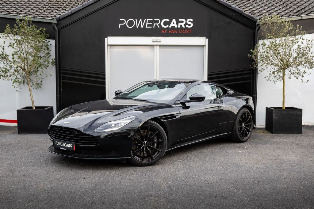 Aston Martin DB11 2020