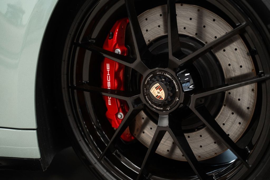 Porsche 992 2025