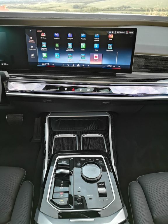 BMW i7 2025