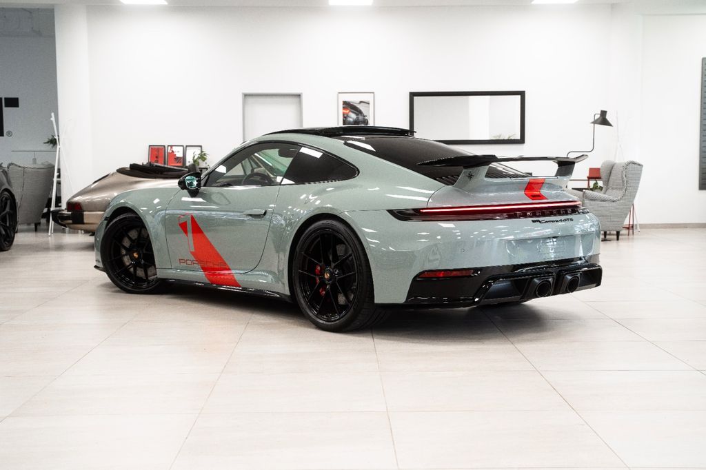 Porsche 992 2025