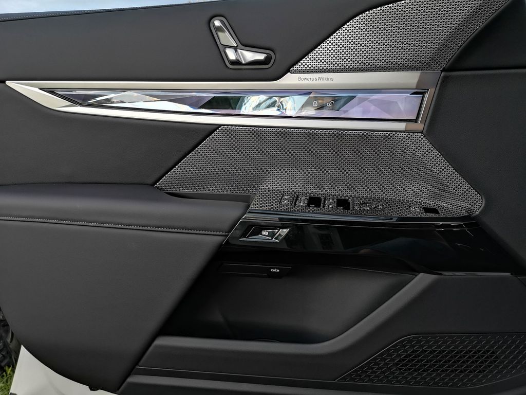BMW i7 2025