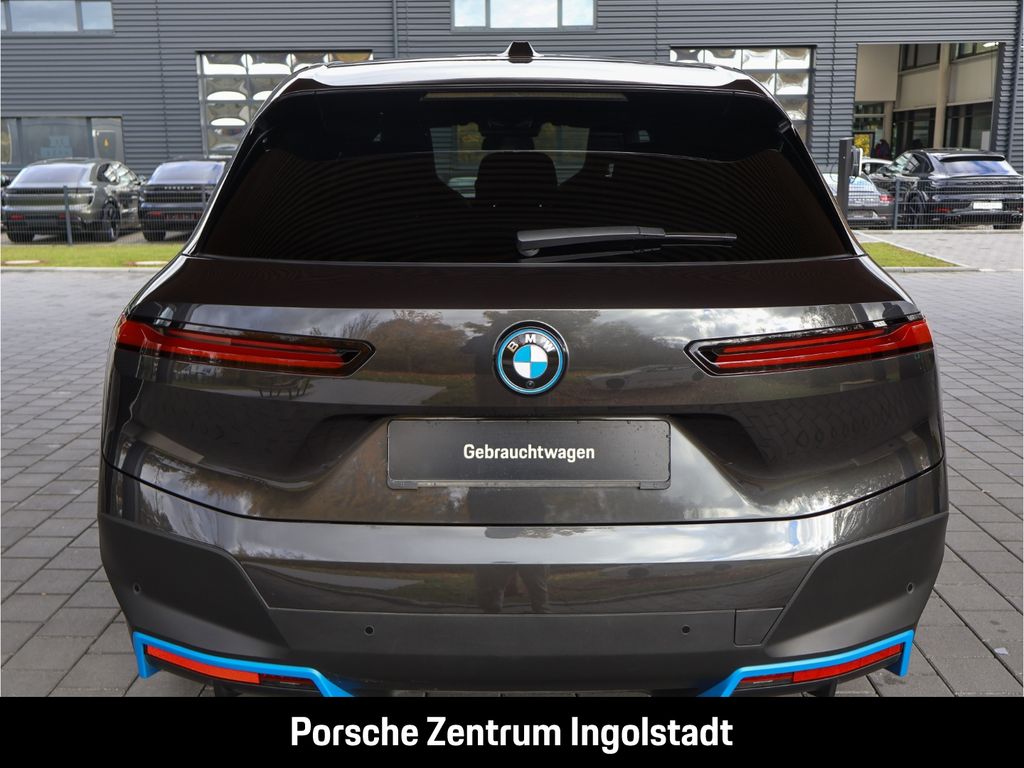 BMW iX 2023