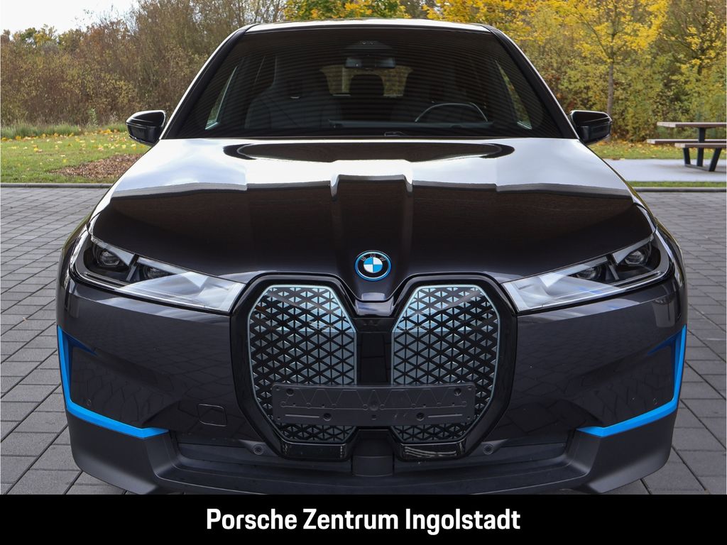 BMW iX 2023