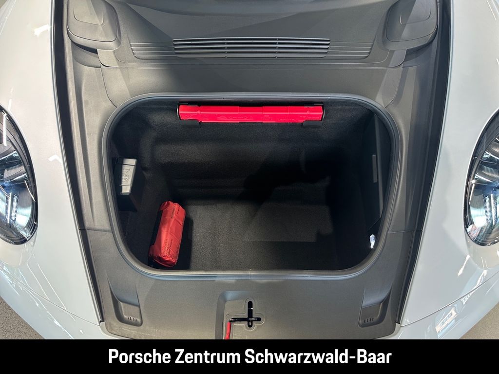 Porsche 992 2025