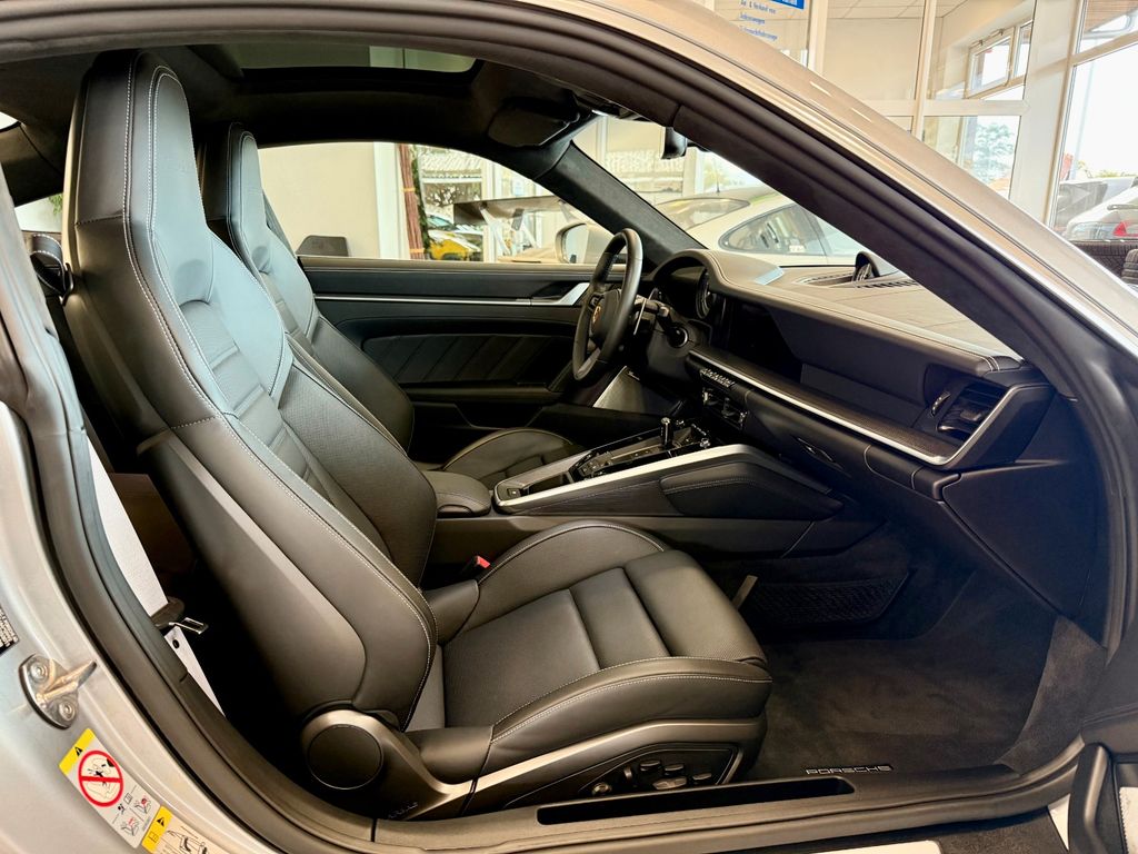 Porsche 992 2022