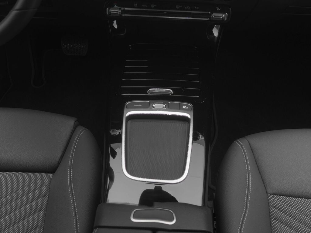 Mercedes-Benz A 180 2024