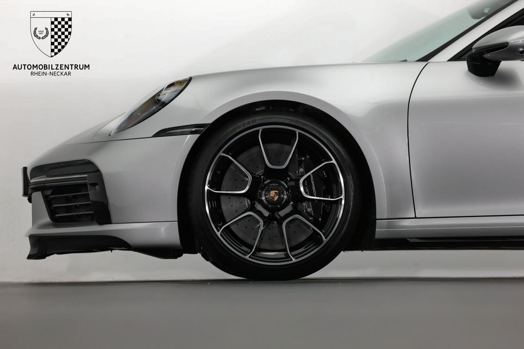 Porsche 992 2023
