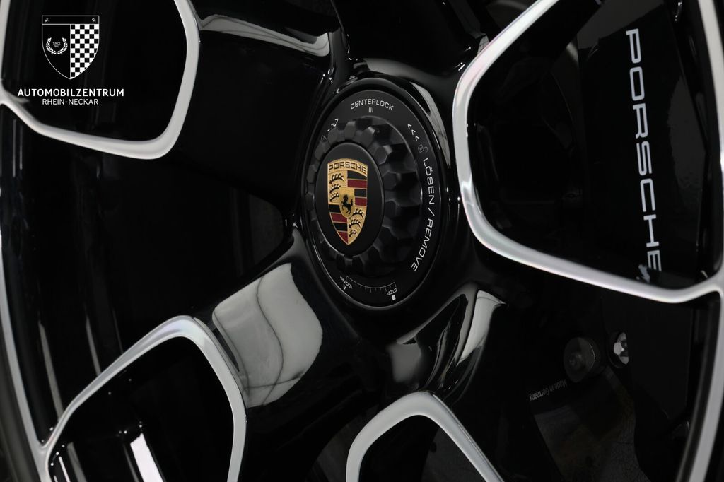 Porsche 911 2023