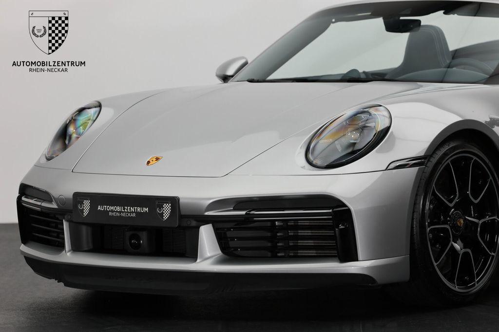 Porsche 911 2023