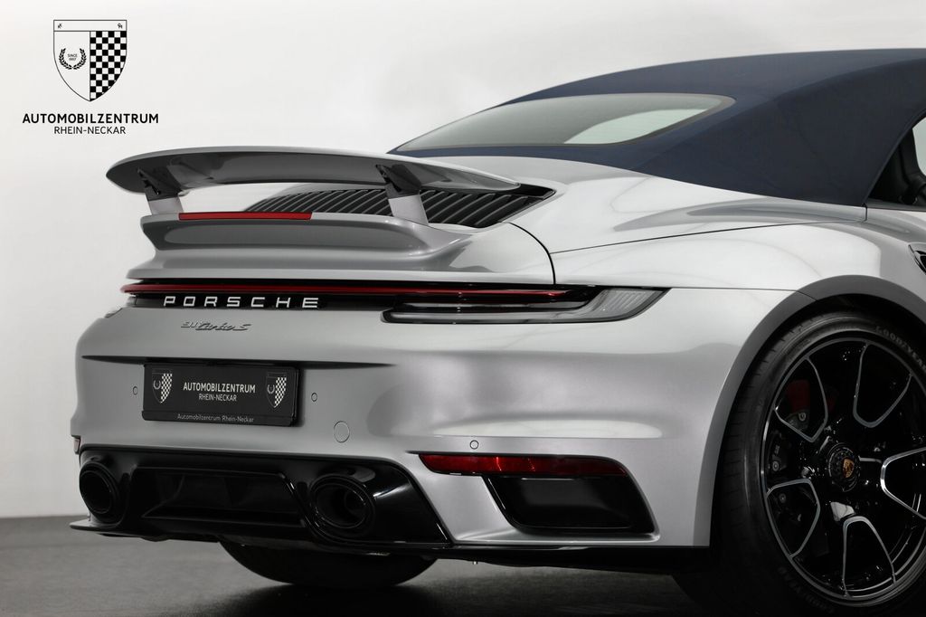 Porsche 911 2023