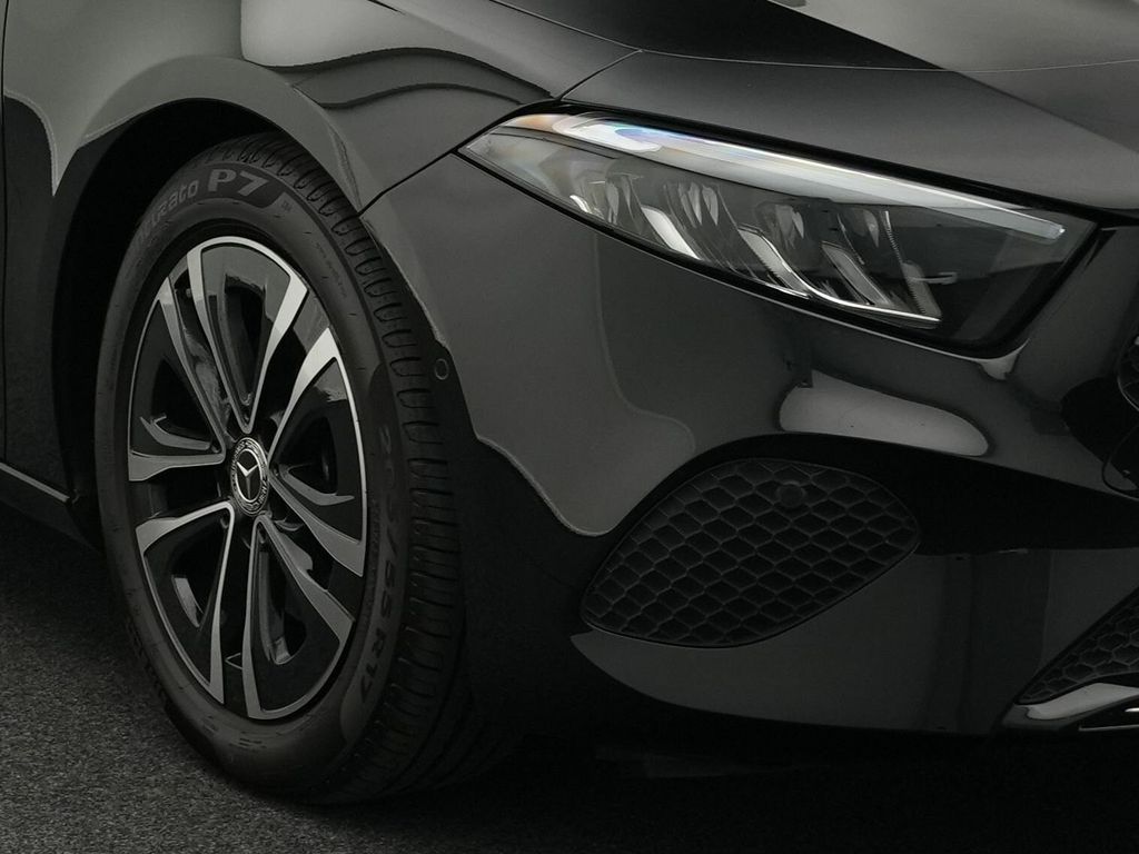 Mercedes-Benz A 180 2024