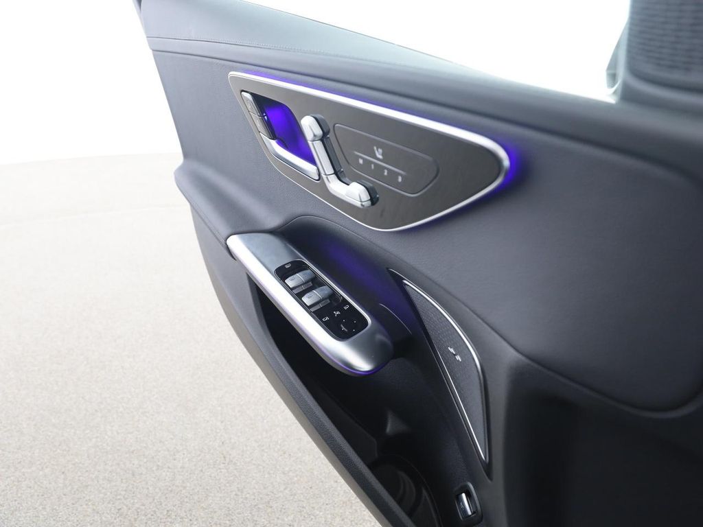 Mercedes-Benz C 220 2025