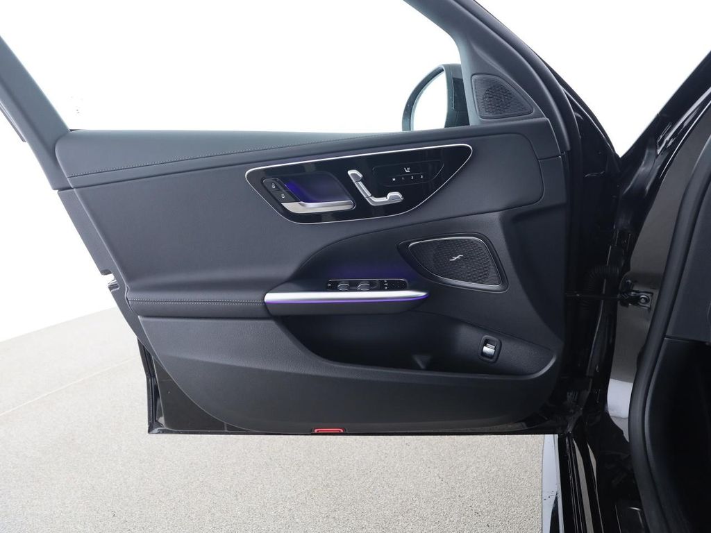 Mercedes-Benz C 220 2025