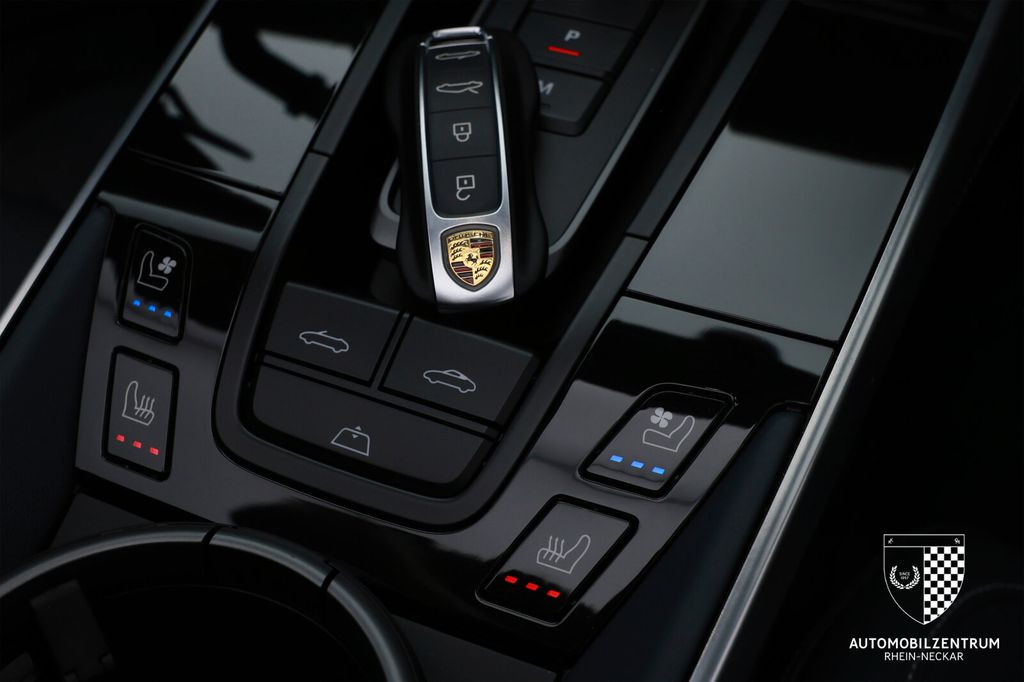 Porsche 911 2023