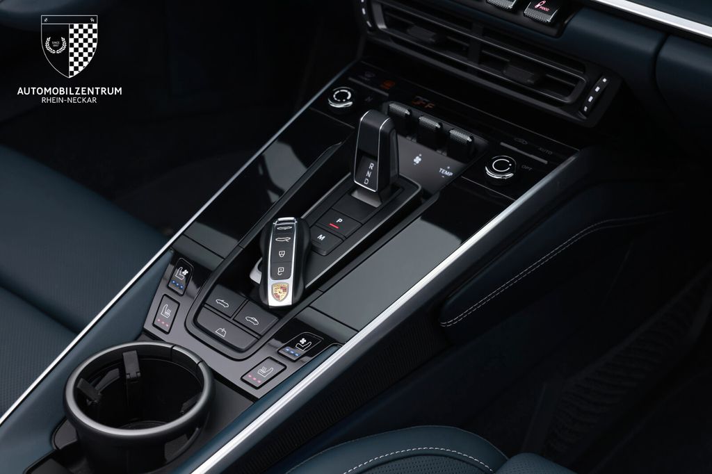 Porsche 992 2023