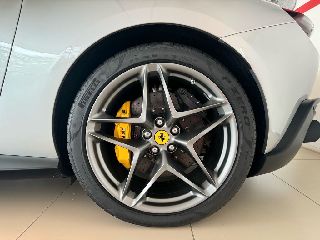 Ferrari Roma 2025