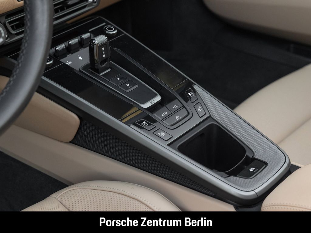 Porsche 992 2024