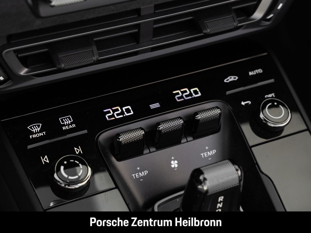 Porsche 992 2024