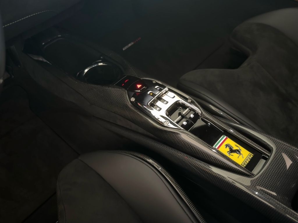 Ferrari 296 GTB 2023