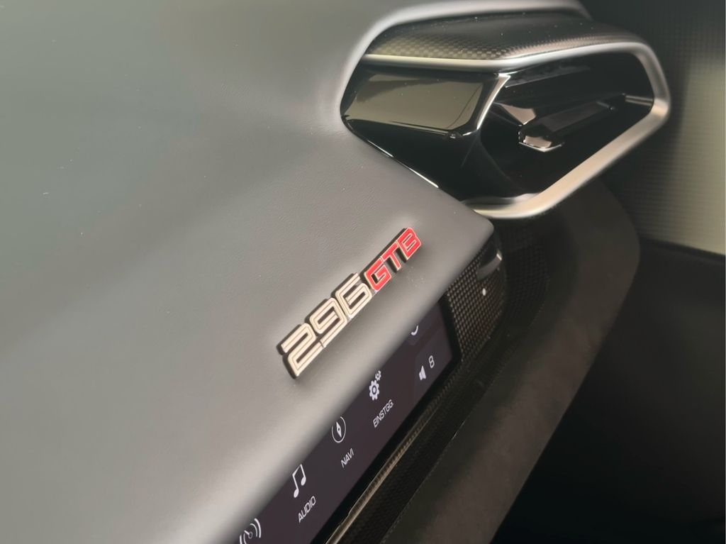 Ferrari 296 GTB 2023