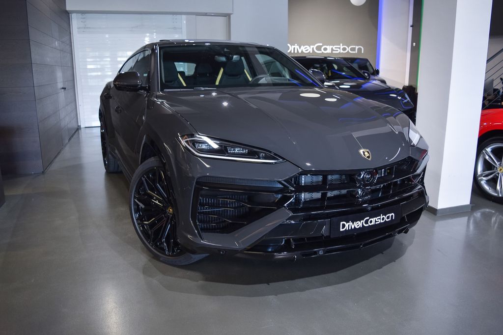 Lamborghini Urus 2025