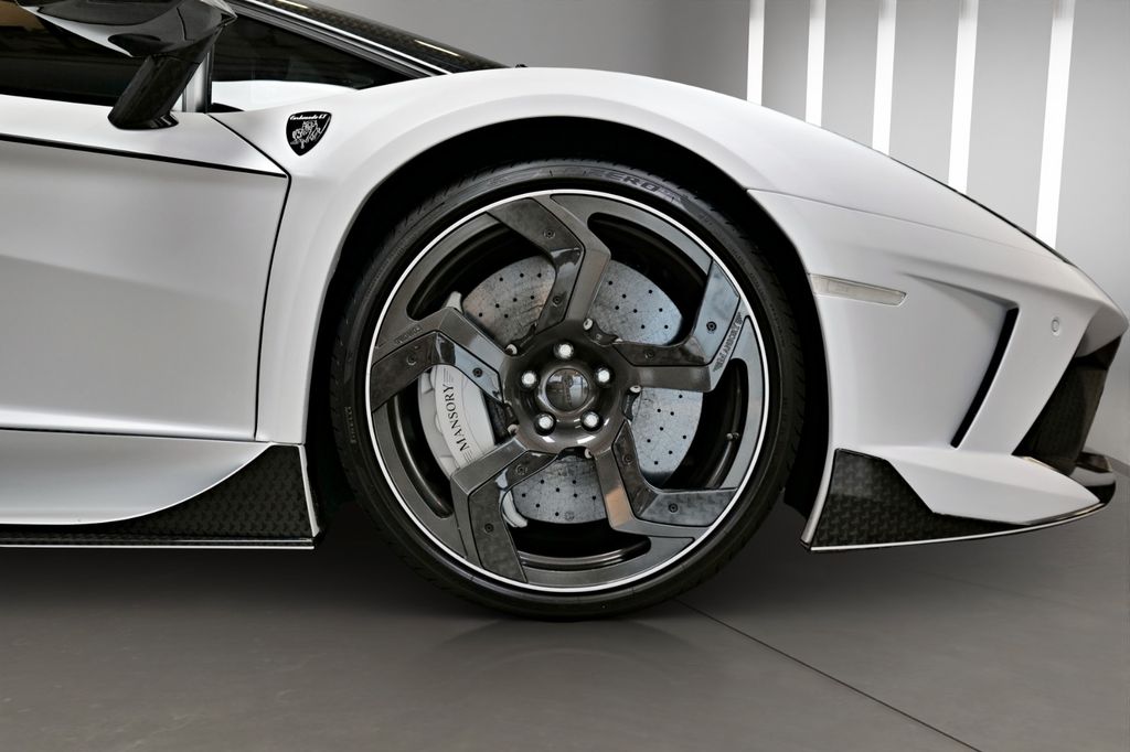 Lamborghini Aventador 2014