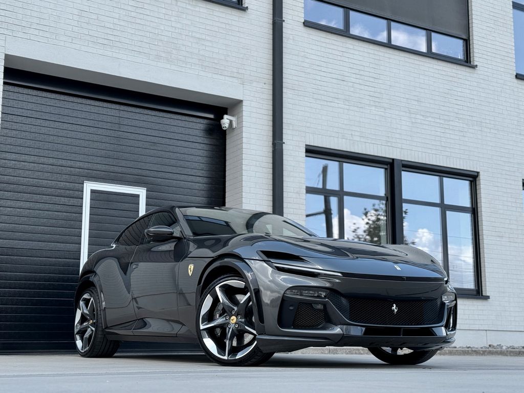 Ferrari Purosangue 2024