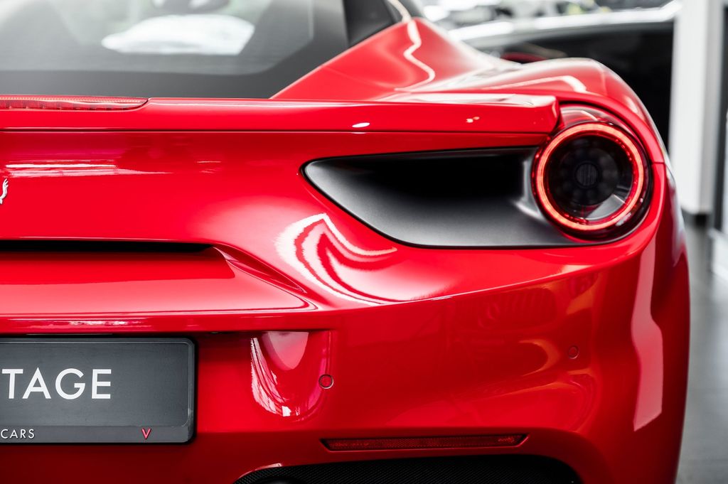 Ferrari 488 GTB 2016