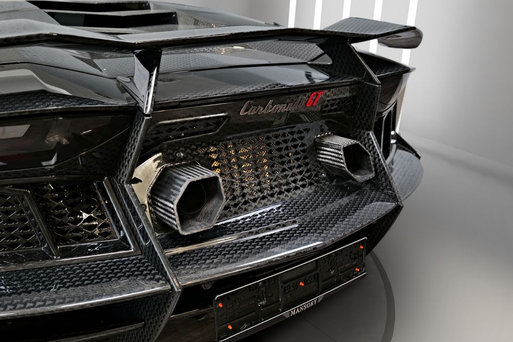 Lamborghini Aventador 2014