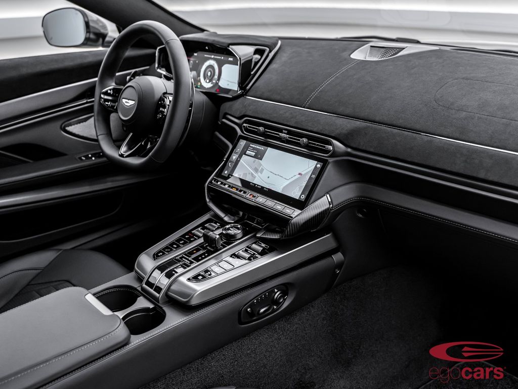 Aston Martin Vanquish 2025