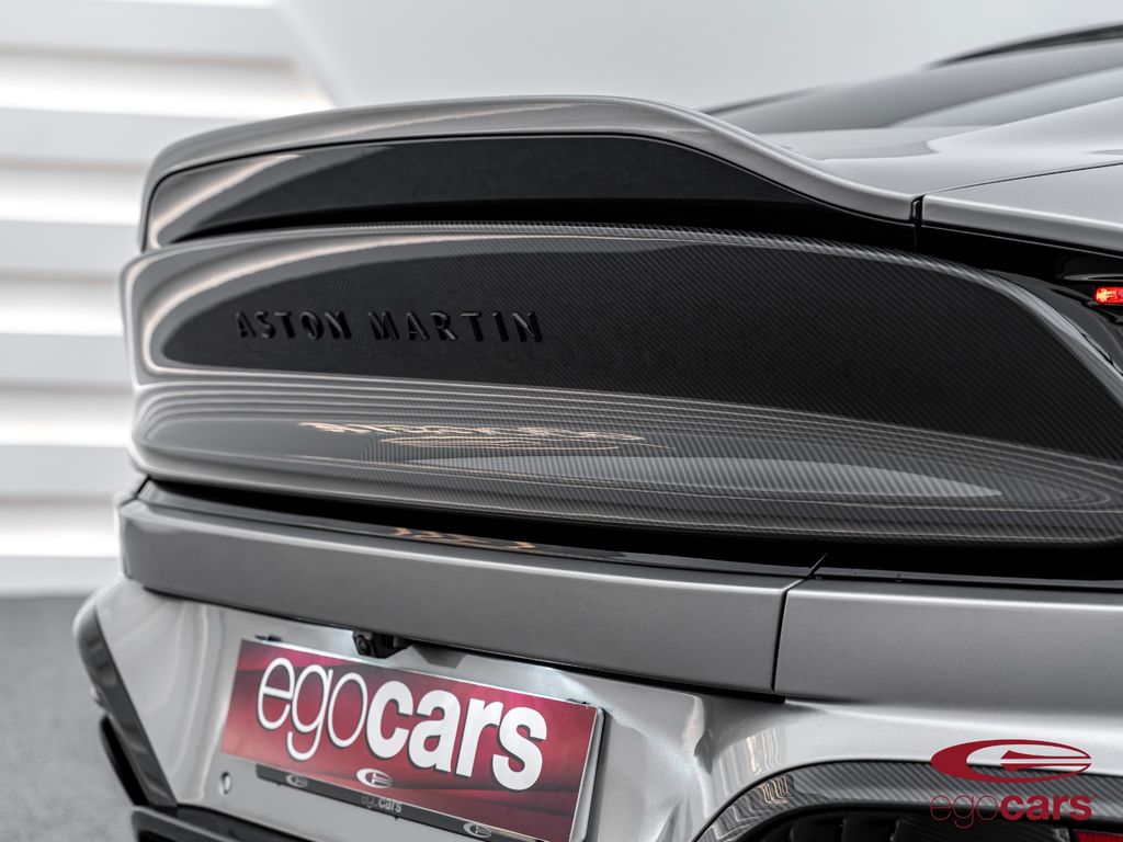 Aston Martin Vanquish 2025