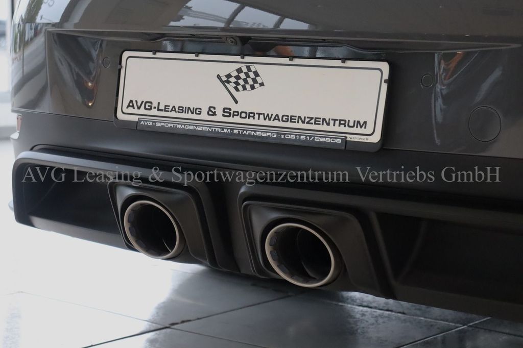 Porsche 992 2024