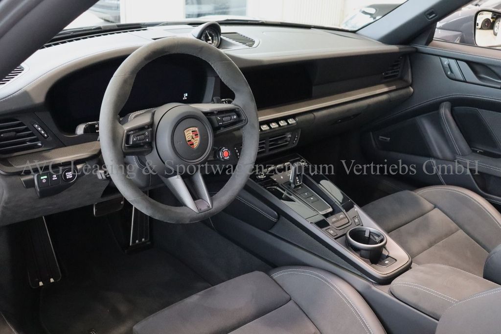 Porsche 992 2024