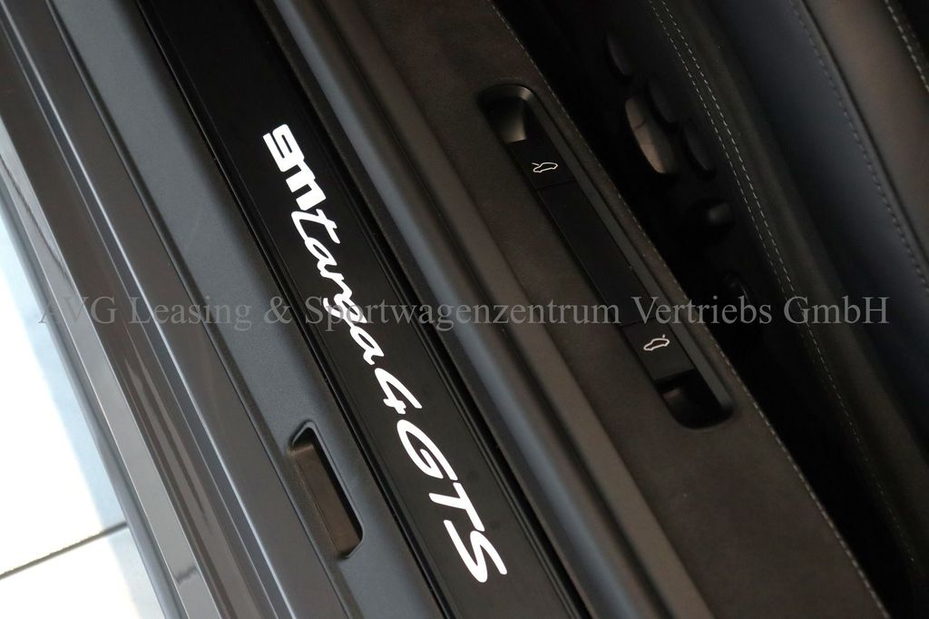 Porsche 992 2024