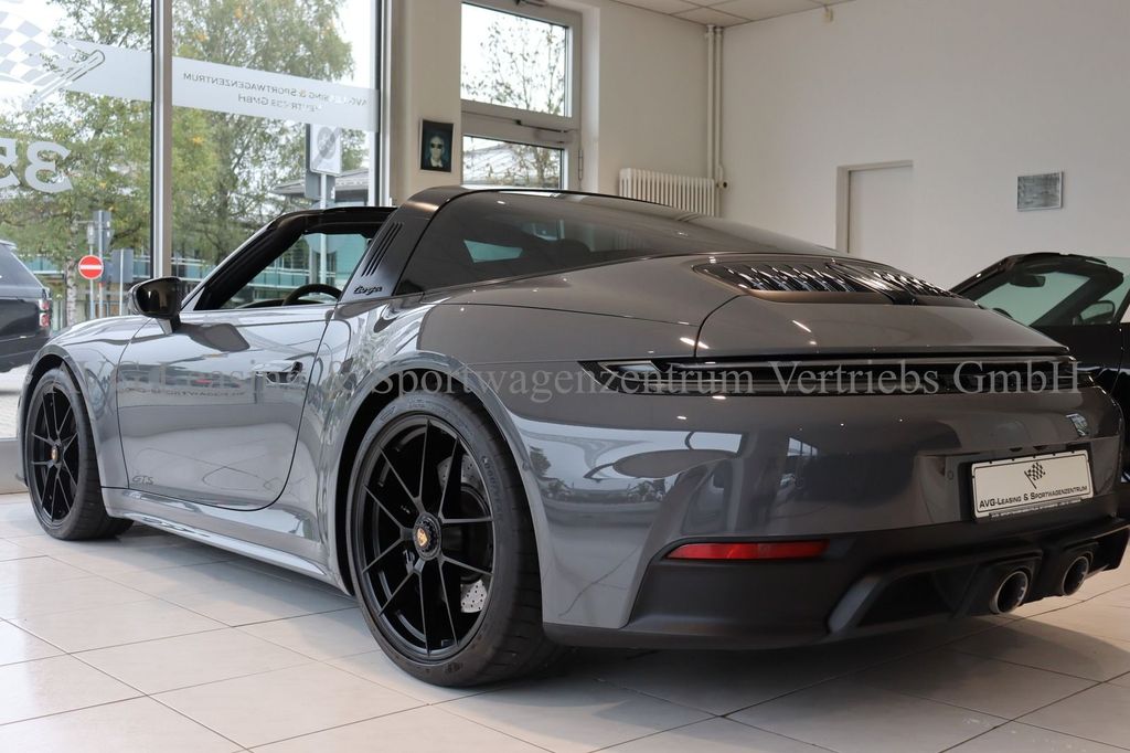 Porsche 992 2024