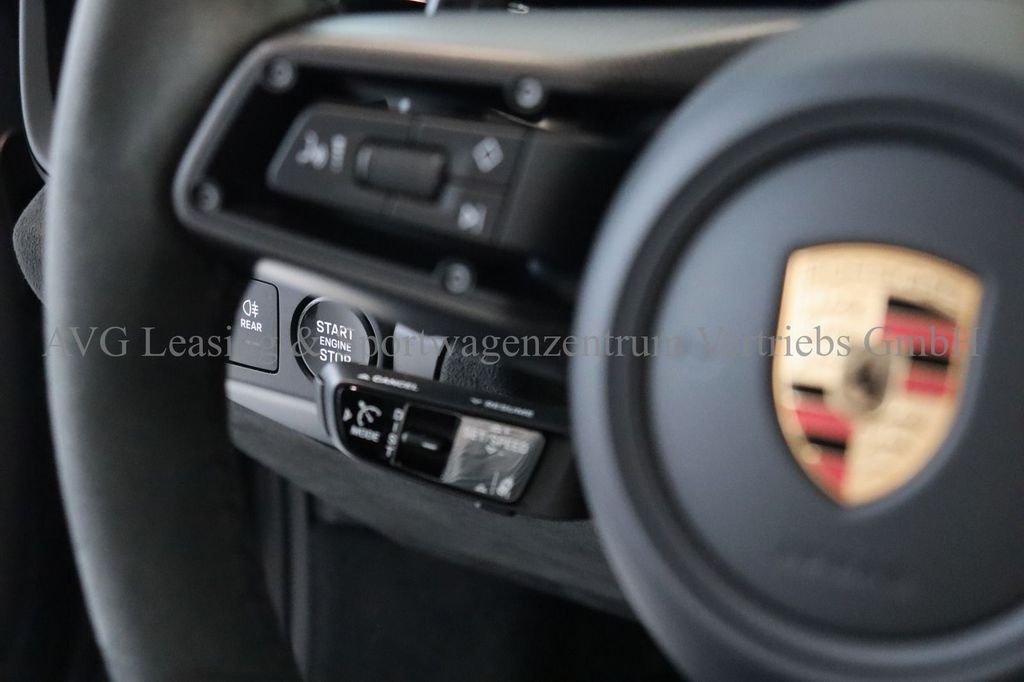 Porsche 992 2024