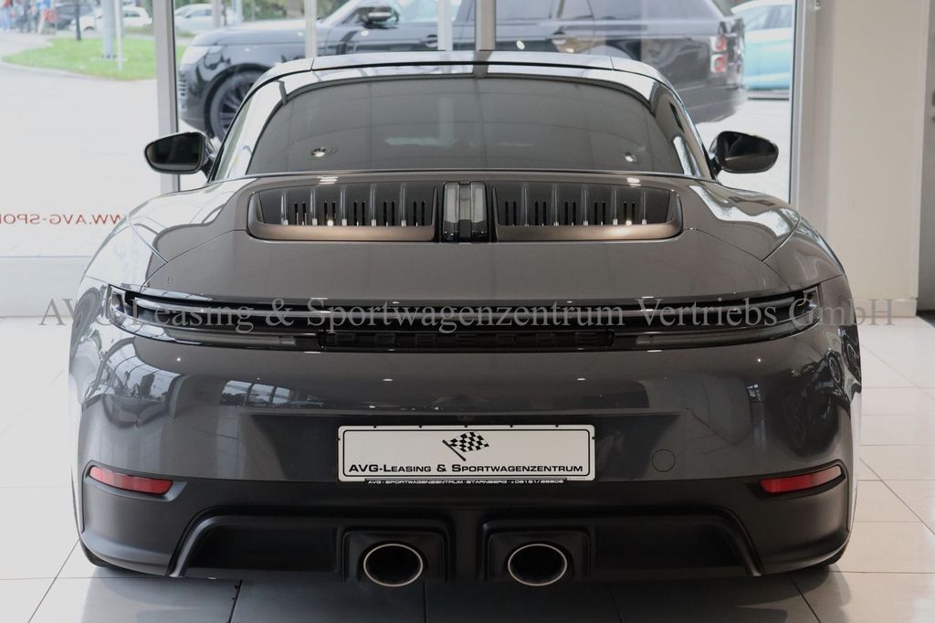Porsche 992 2024