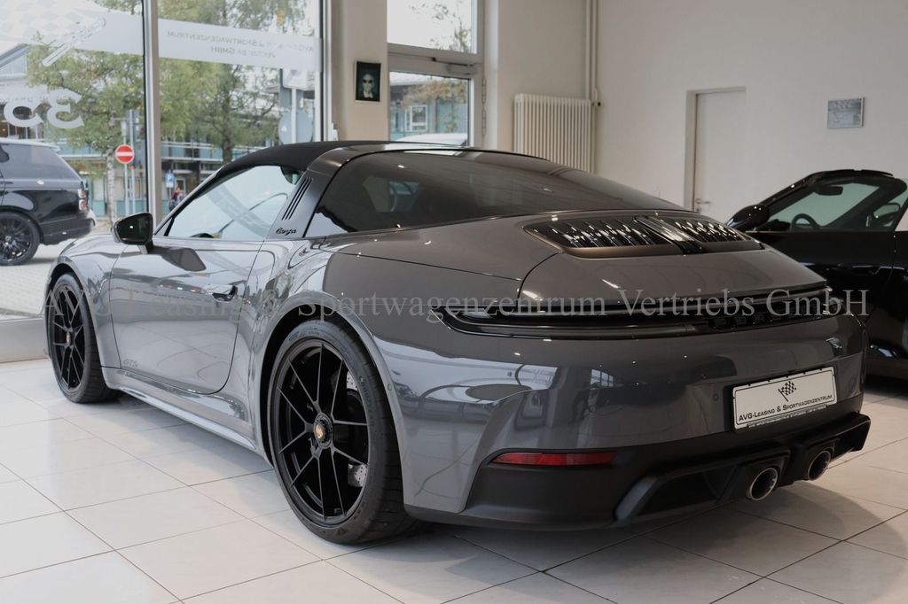 Porsche 992 2024