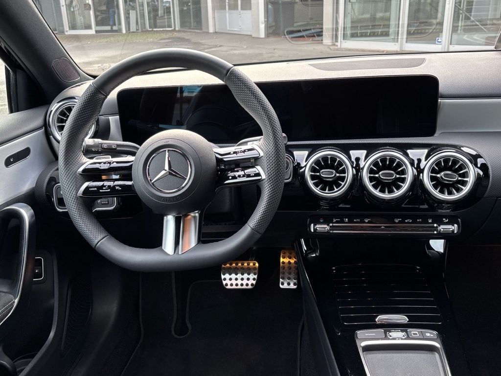Mercedes-Benz A 250 2025