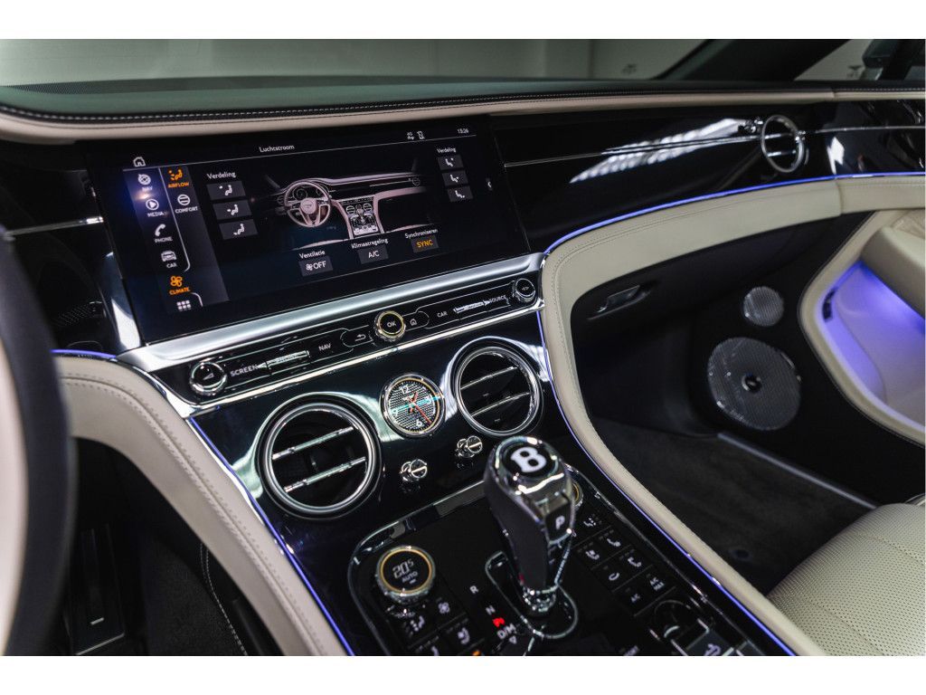 Bentley Continental GTC 2021