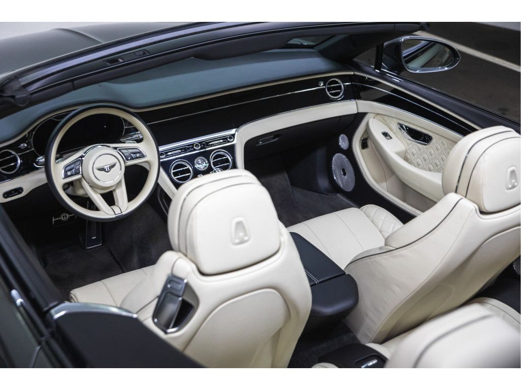 Bentley Continental GTC 2021