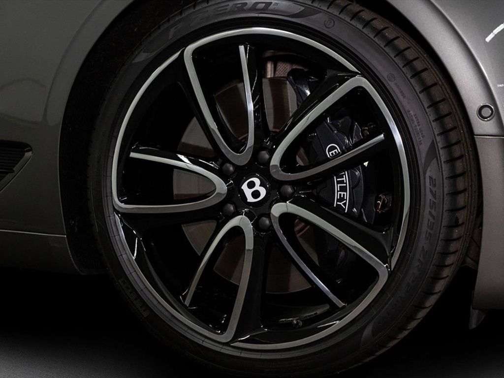 Bentley Continental GTC 2021