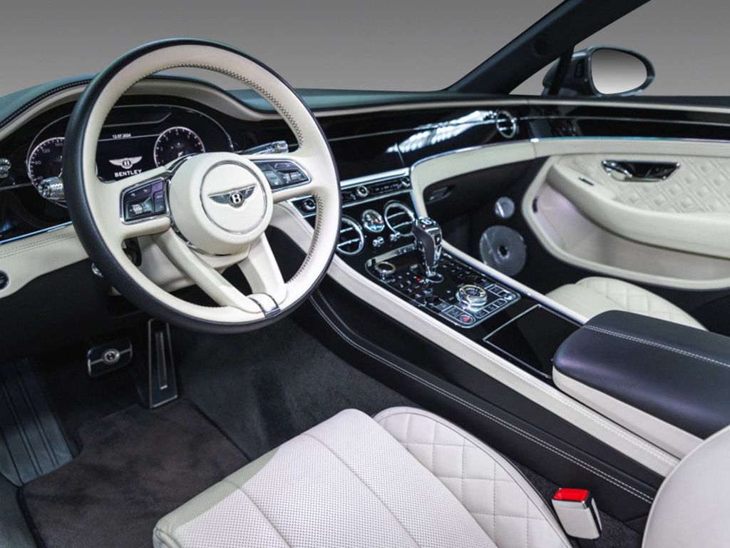 Bentley Continental GTC 2021