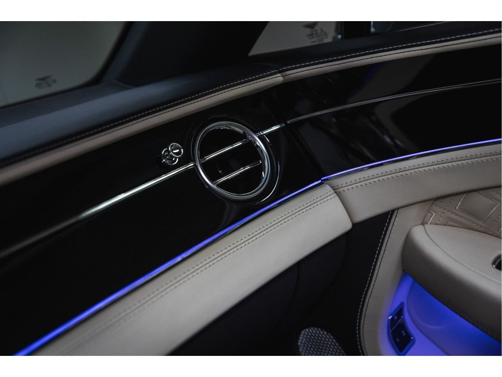 Bentley Continental GTC 2021