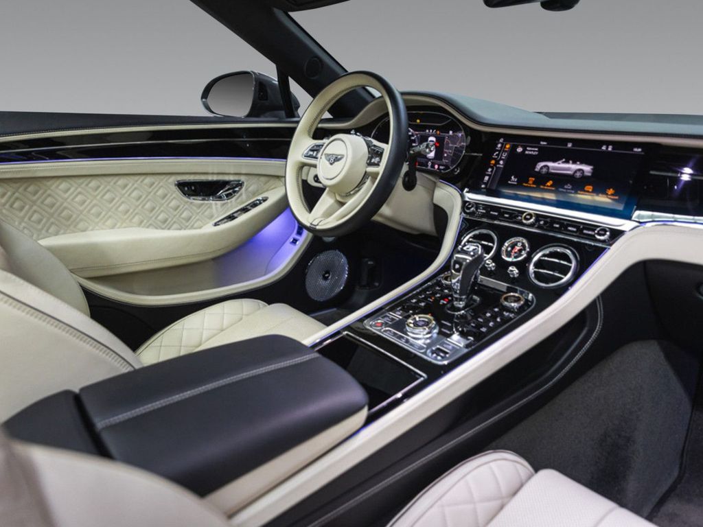 Bentley Continental GTC 2021