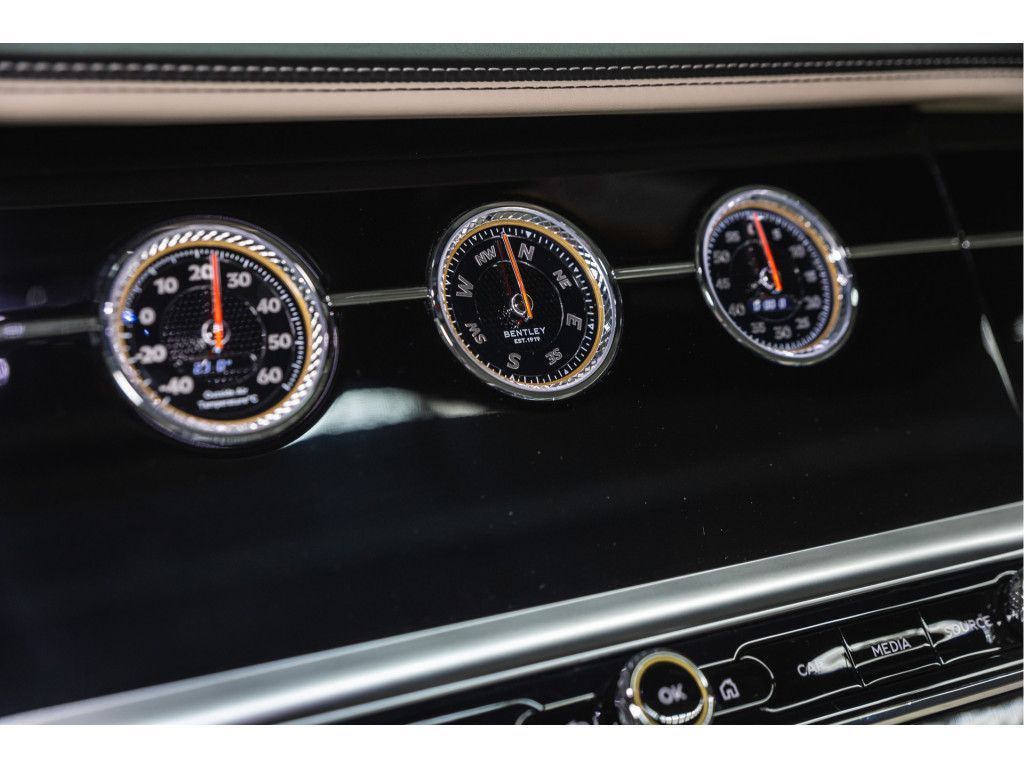 Bentley Continental GTC 2021