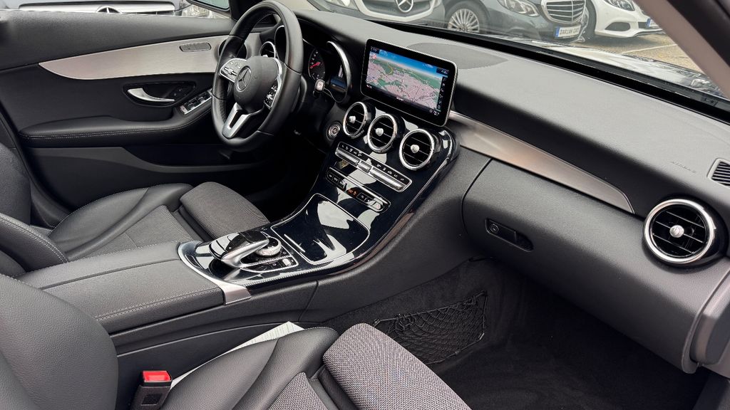 Mercedes-Benz C 300 2020