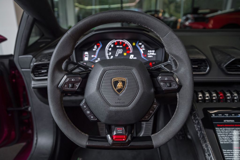 Lamborghini Huracán 2021