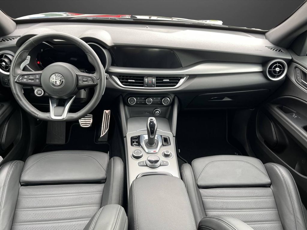 Alfa Romeo Stelvio 2023