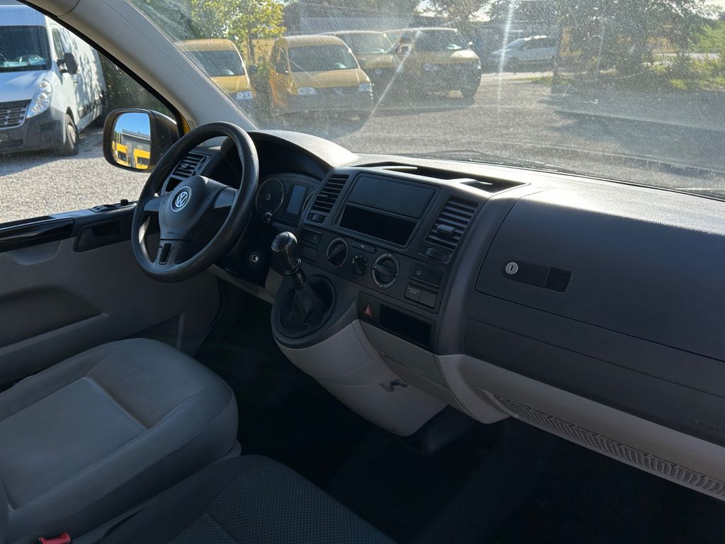 Volkswagen T5 Transporter 2013